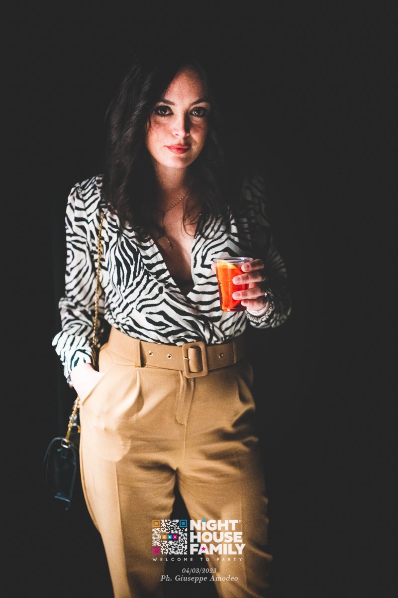 Night House Family Amuri 112