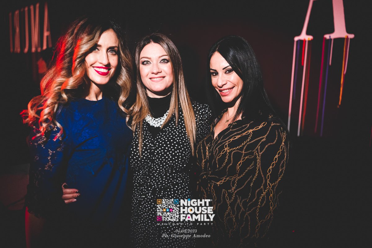 Night House Family Amuri 113