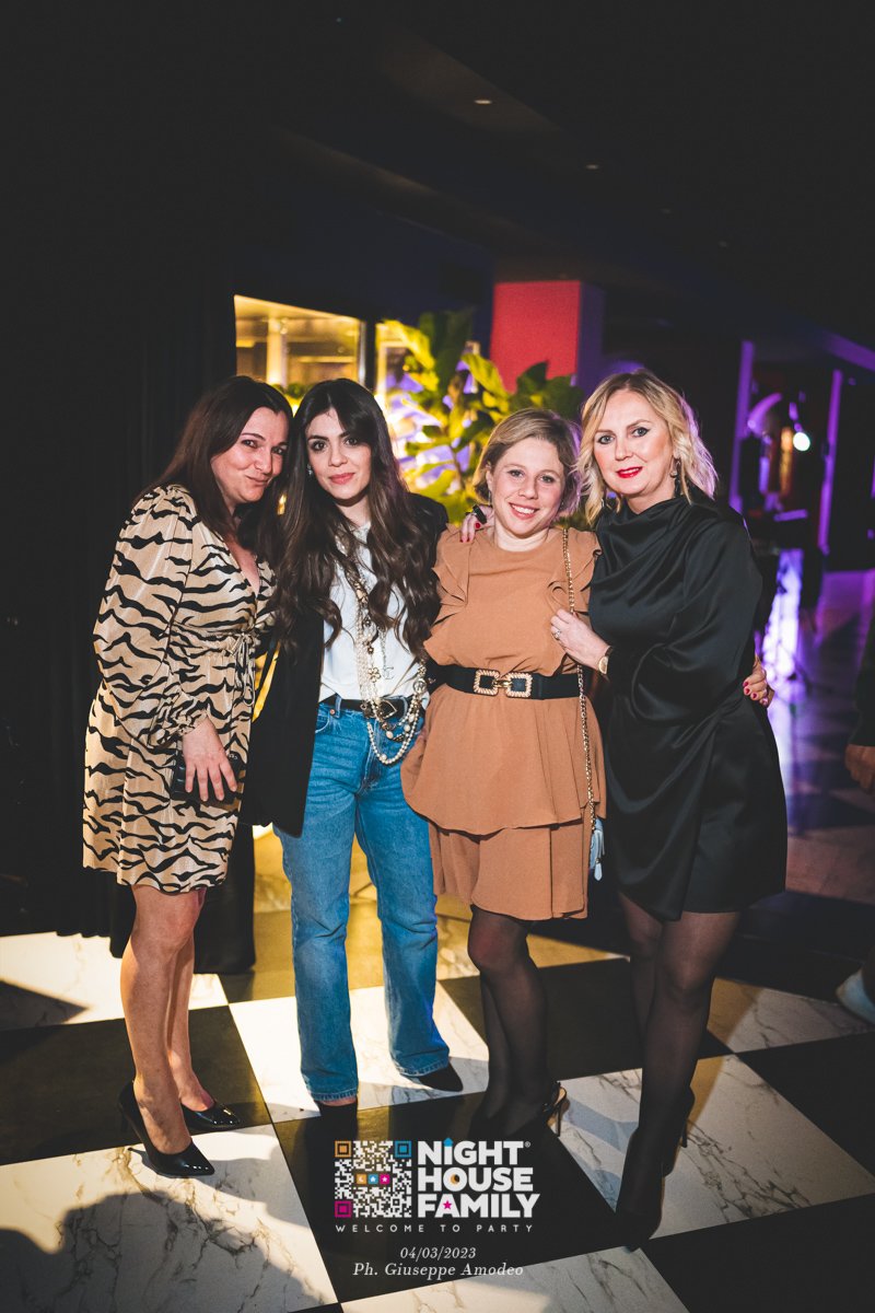 Night House Family Amuri 116