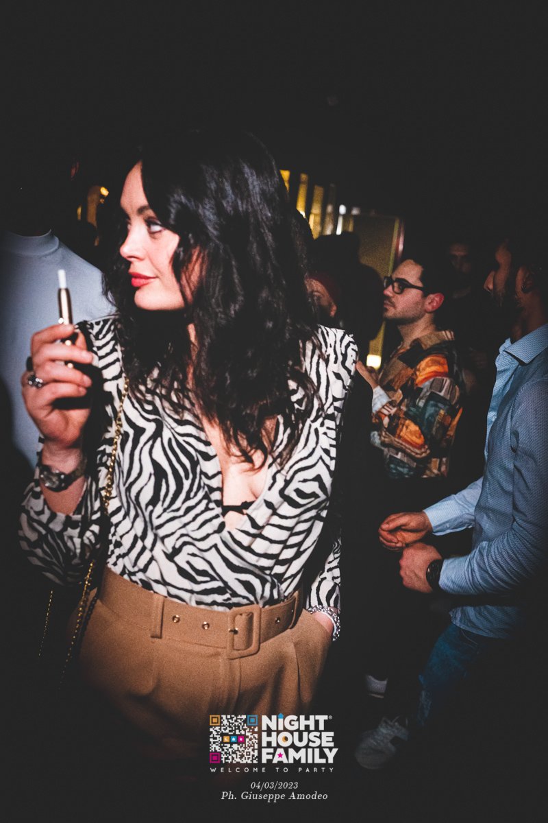 Night House Family Amuri 118