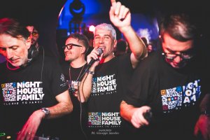 Night House Family Amuri 12