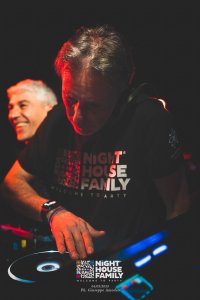 Night House Family Amuri 14