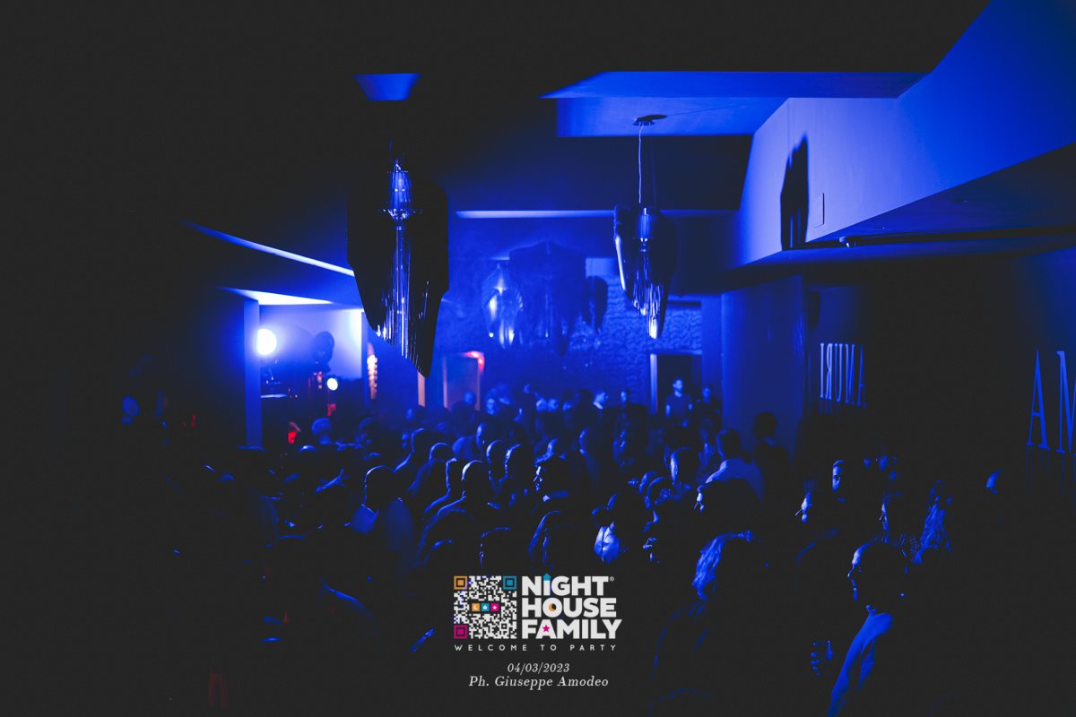 Night House Family Amuri 26