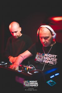 Night House Family Amuri 30