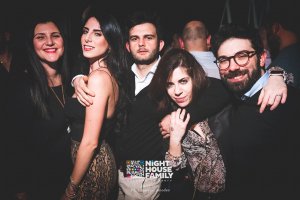 Night House Family Amuri 32