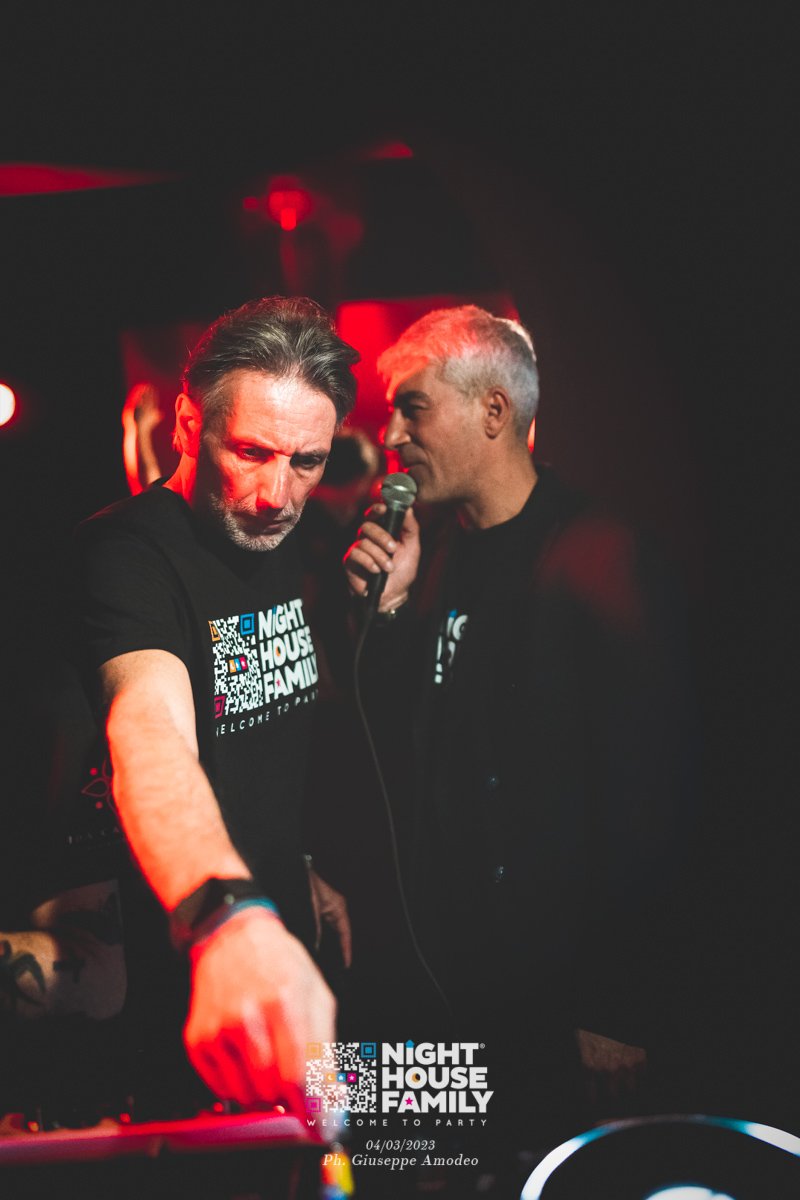 Night House Family Amuri 35