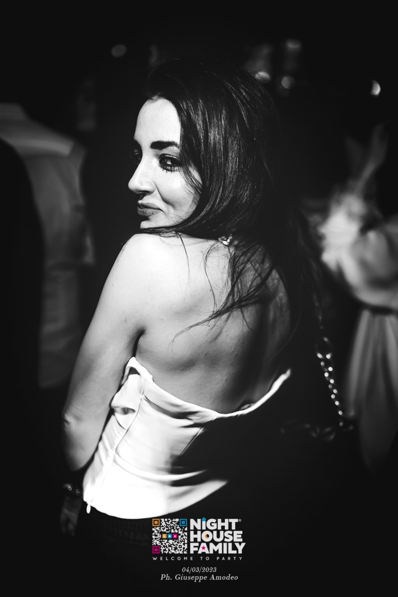 Night House Family Amuri 38