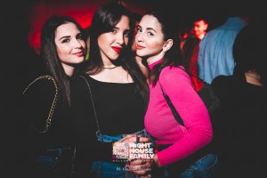 Night House Family Amuri 39