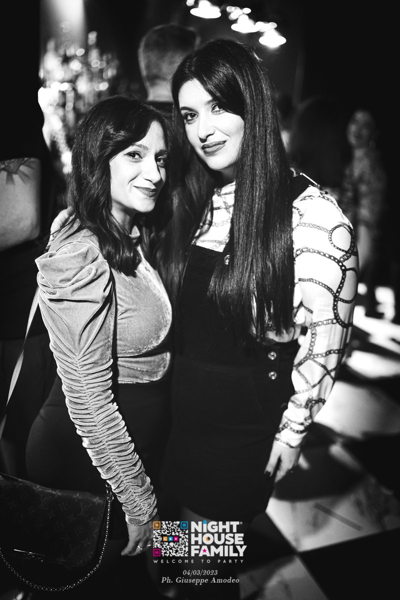 Night House Family Amuri 4