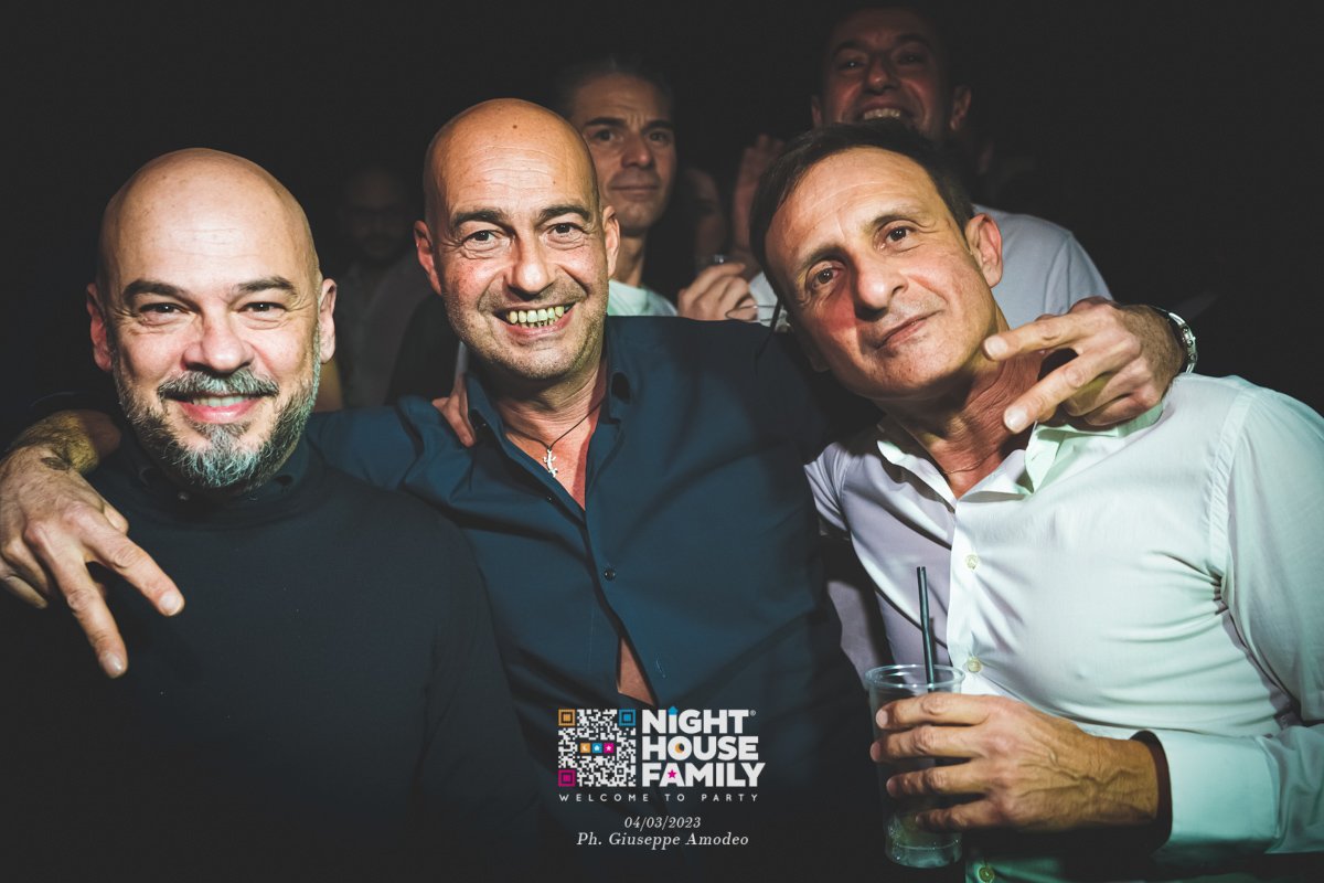 Night House Family Amuri 49