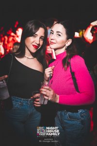 Night House Family Amuri 60