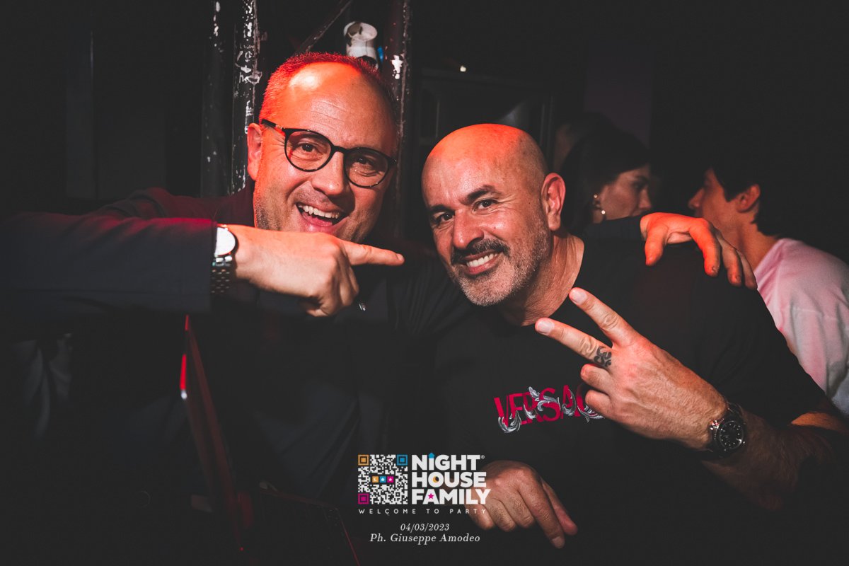 Night House Family Amuri 76