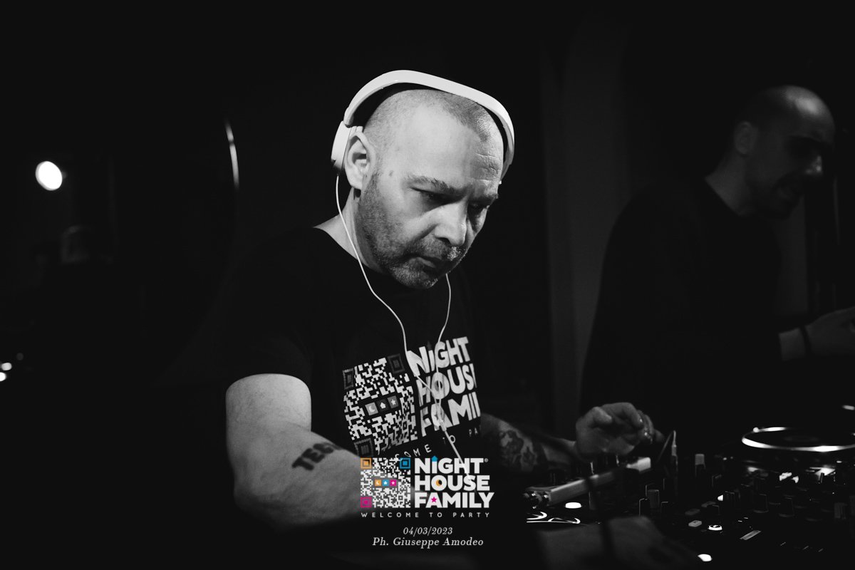 Night House Family Amuri 8