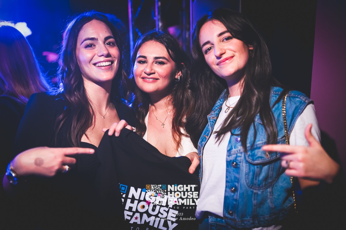 Night House Family Amuri 98