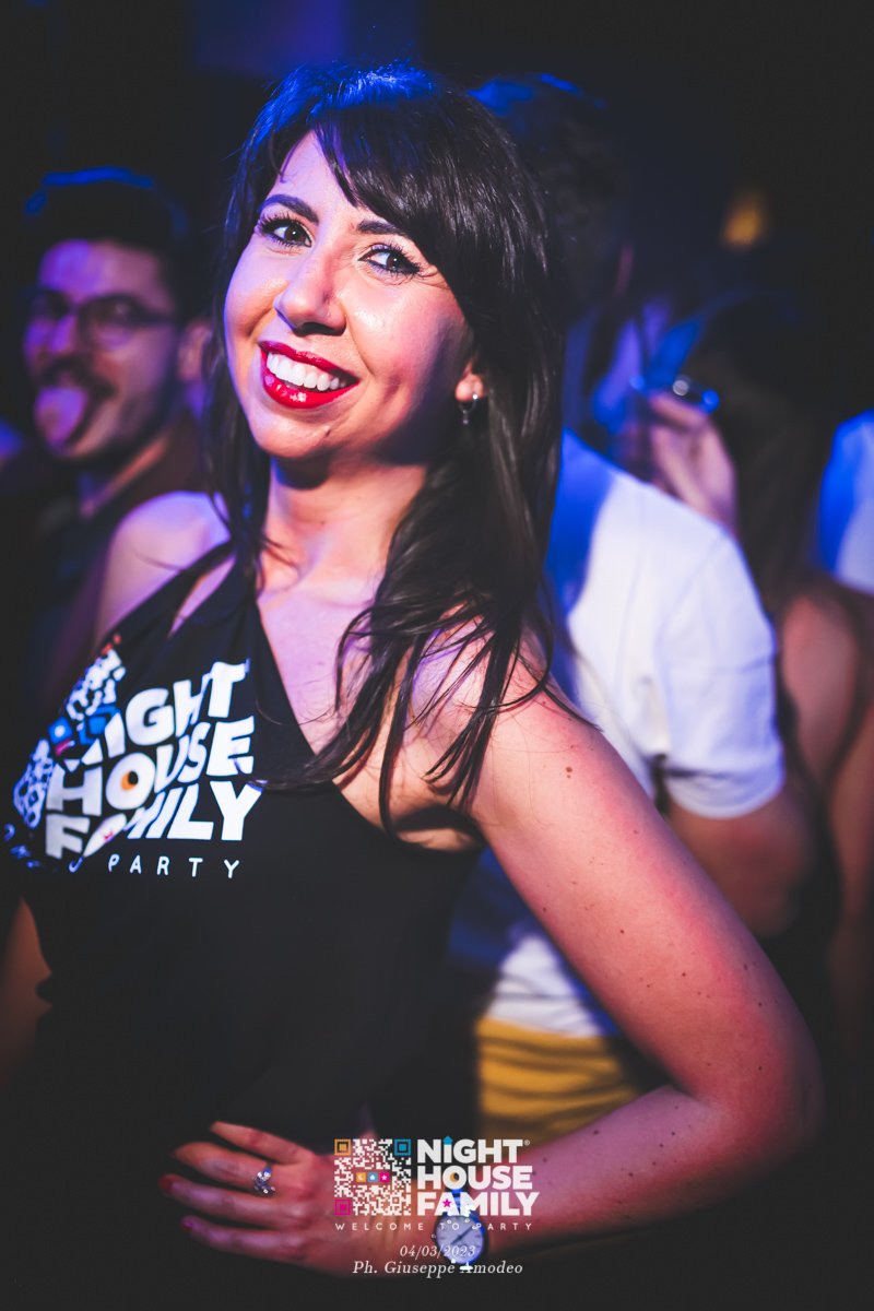 Night House Family Amuri 99