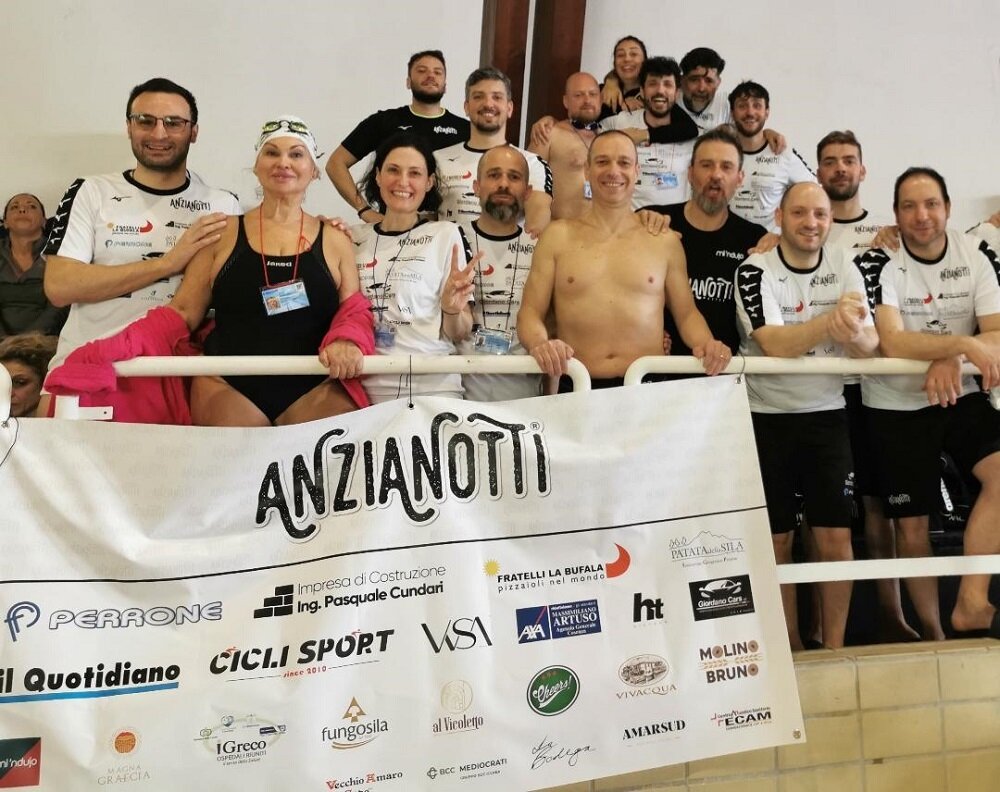 Anzianotti In Tribuna