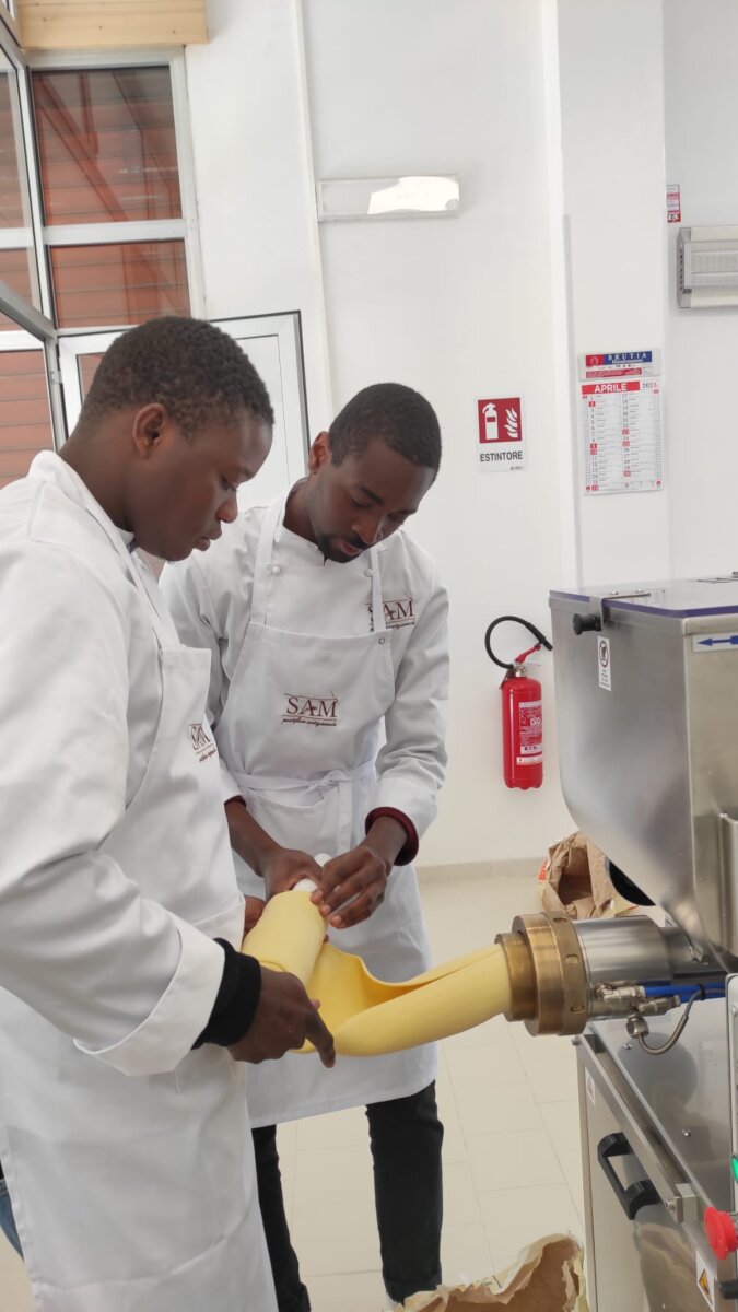 Pastificio SAM Adama Traore E Sadia Diaby Produzione Pasta Fresca