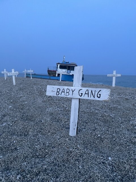 Cimitero Spiaggia Riace Migranti 1