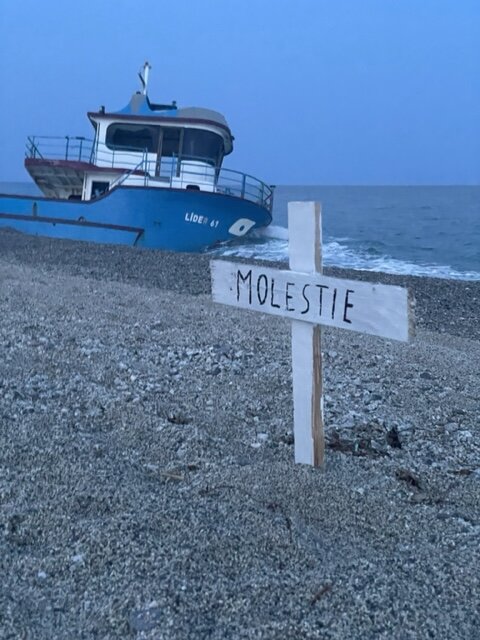 Cimitero Spiaggia Riace Migranti 2