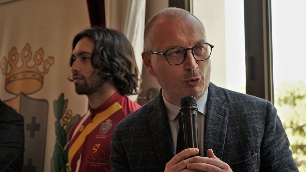 Giro Ciclistico Presentazione Maglia Versace