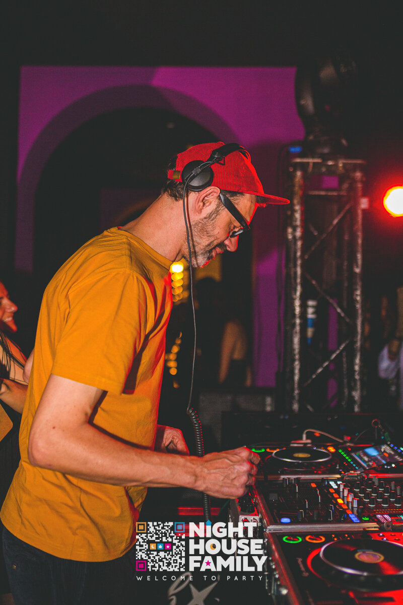 Night House Family Dj Spiller Amuri 156