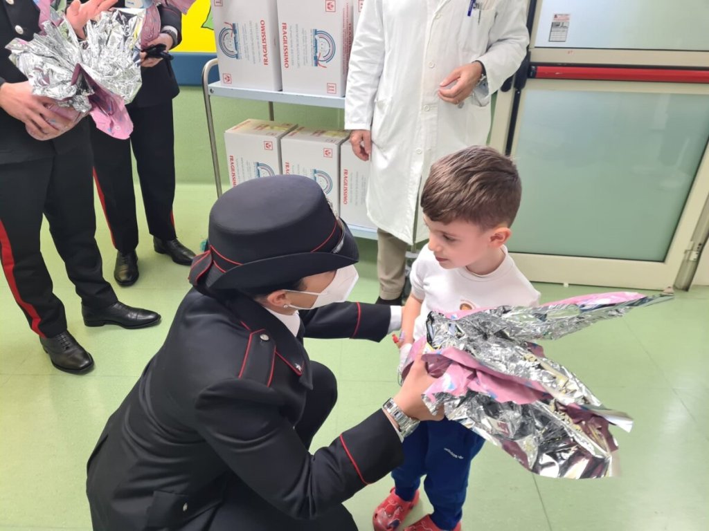 Pasqua Carabinieri Gom Pediatria