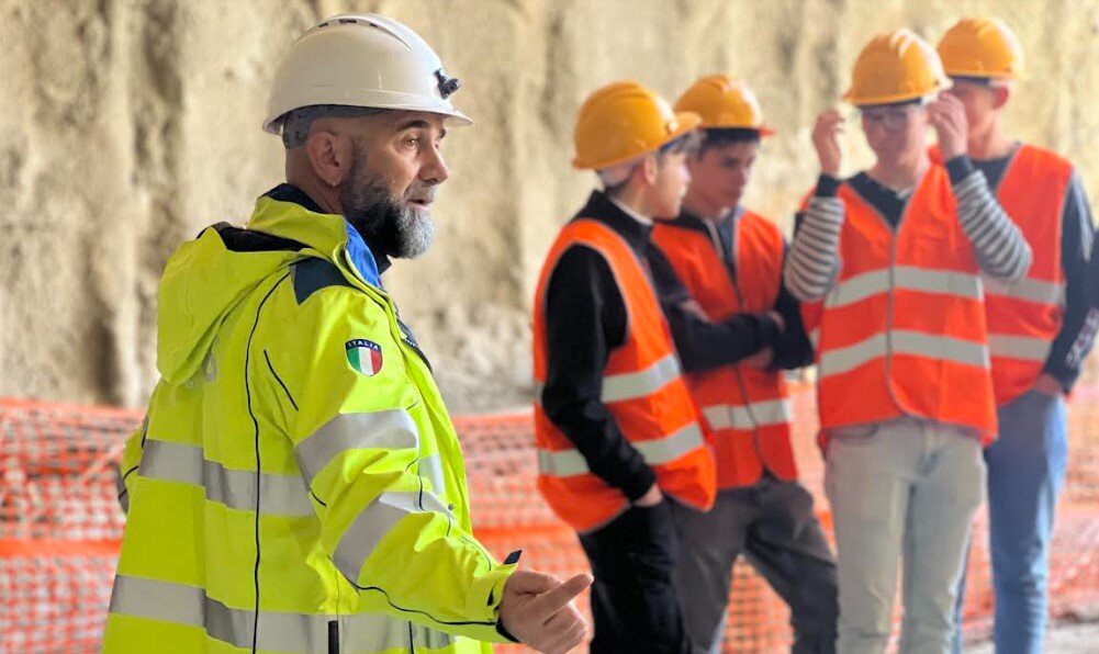 Studenti Visita Variante Abitato Palizzi Ss 106 (5)