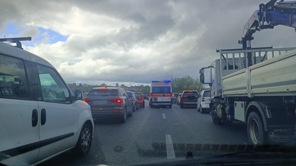 Traffico Incidente Autostrada Campo Calabro 1