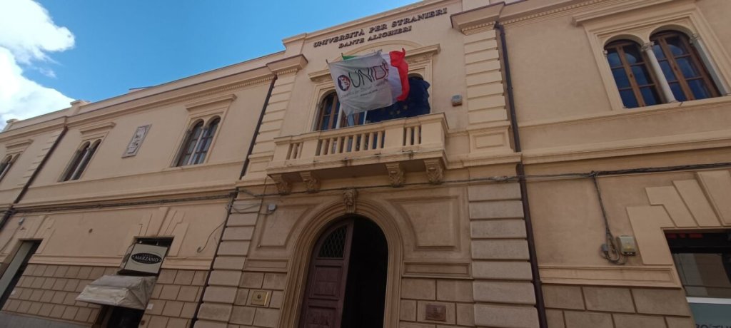 Caos ‘Dante Alighieri’, il CdA di Aloi vince al TAR. Assegnati 1.477 posti per i corsi abilitanti