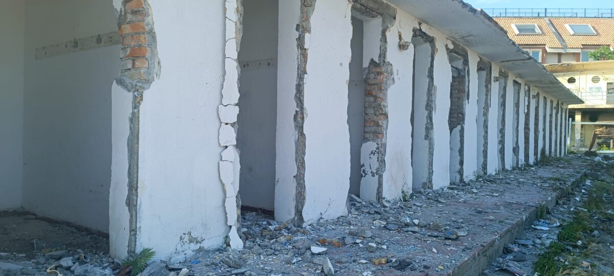 Lido Comunale Abbattimento Cabine 1