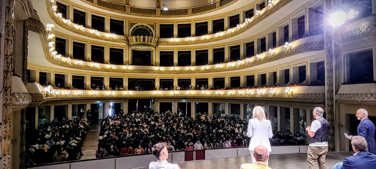 Premio Apollo School