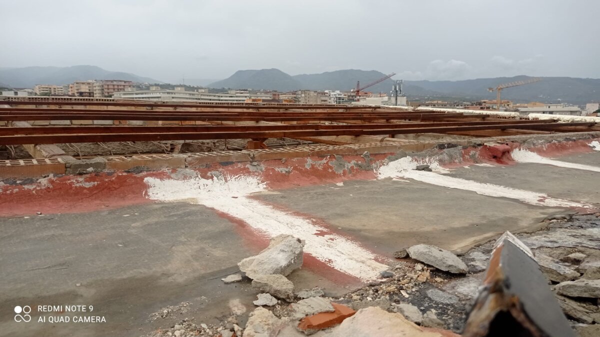 Tetto Divelto Attico Rc2