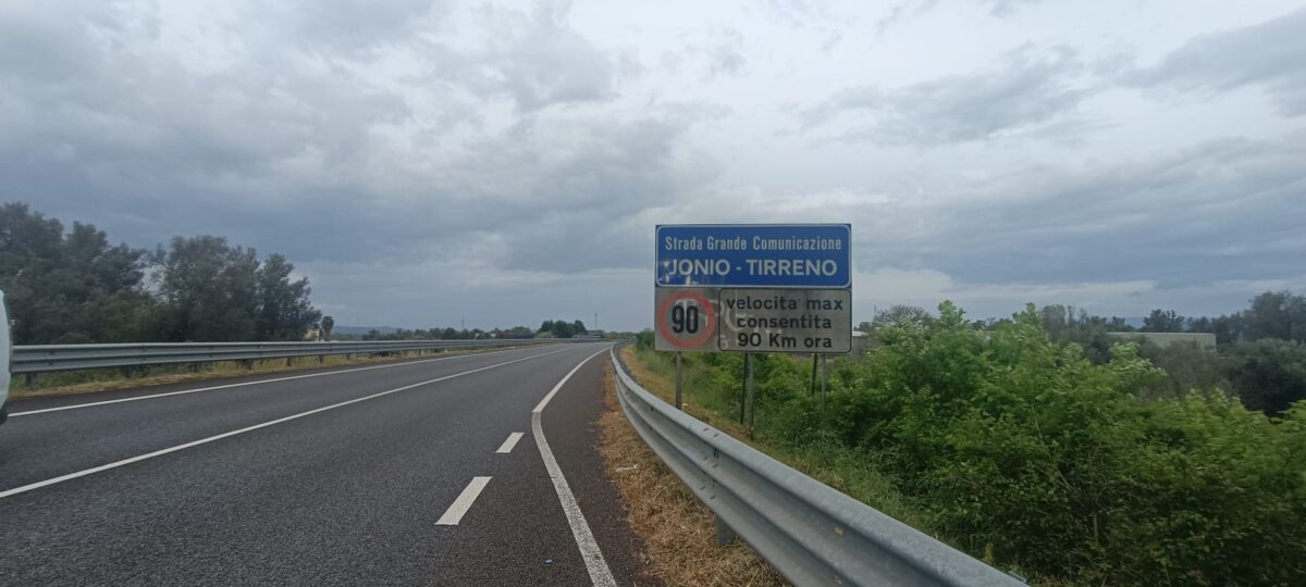 Galleria Limina Strada Jonio Tirreno 1