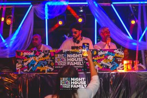 Kalura Night House Family 104