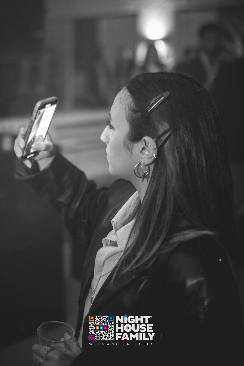 Kalura Night House Family 112