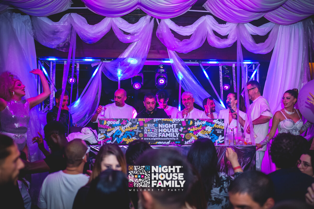 Kalura Night House Family 121