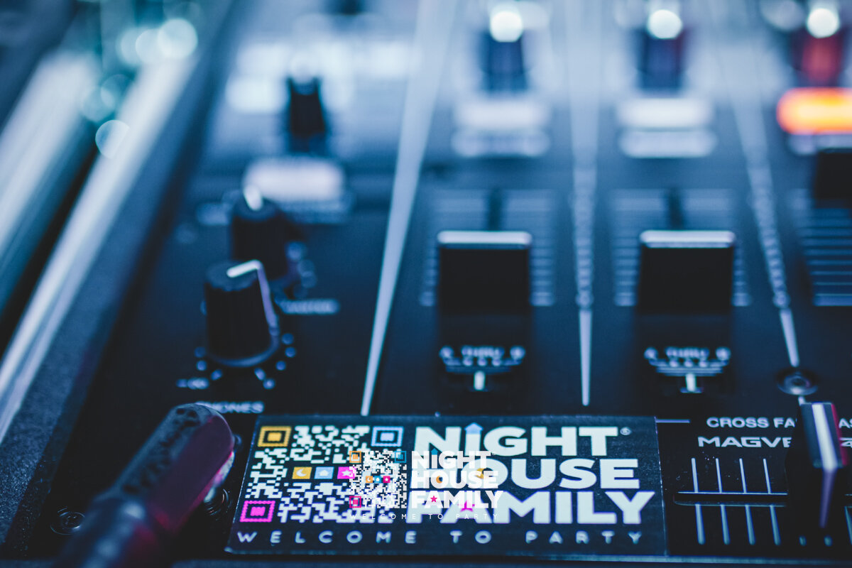 Kalura Night House Family 123