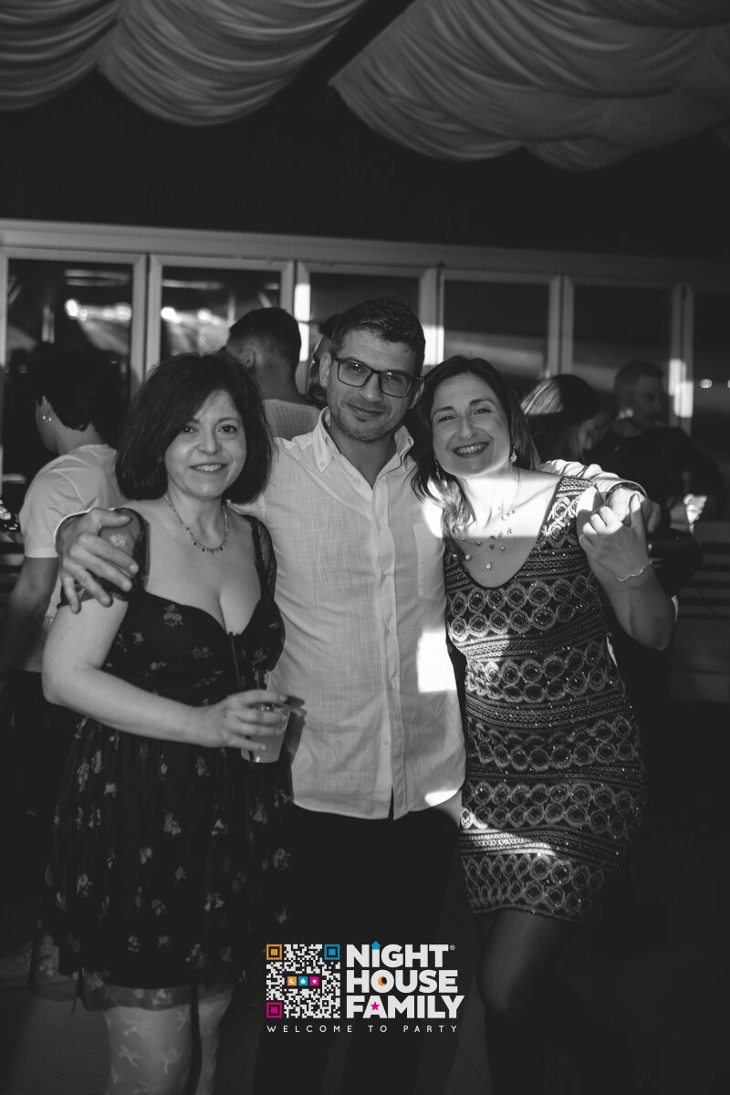 Kalura Night House Family 133