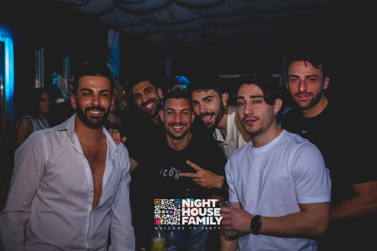 Kalura Night House Family 138