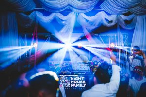 Kalura Night House Family 142