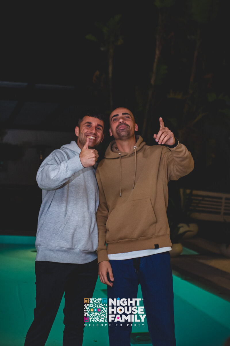 Kalura Night House Family 144