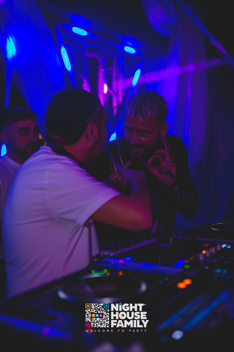 Kalura Night House Family 147