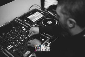 Kalura Night House Family 149