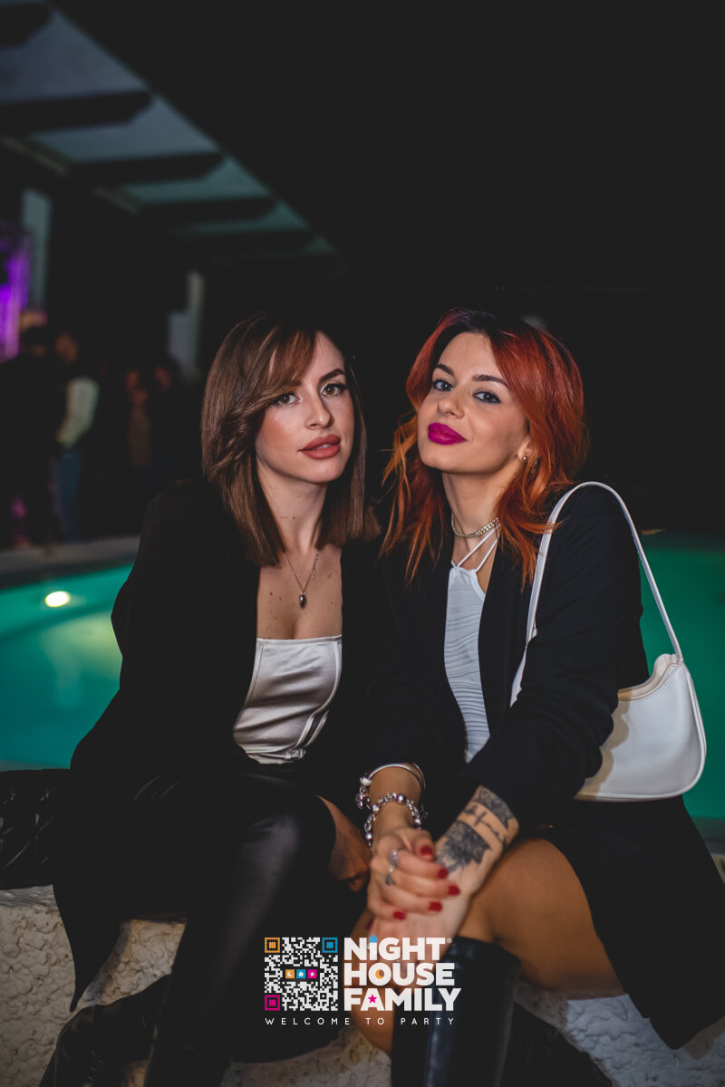 Kalura Night House Family 16