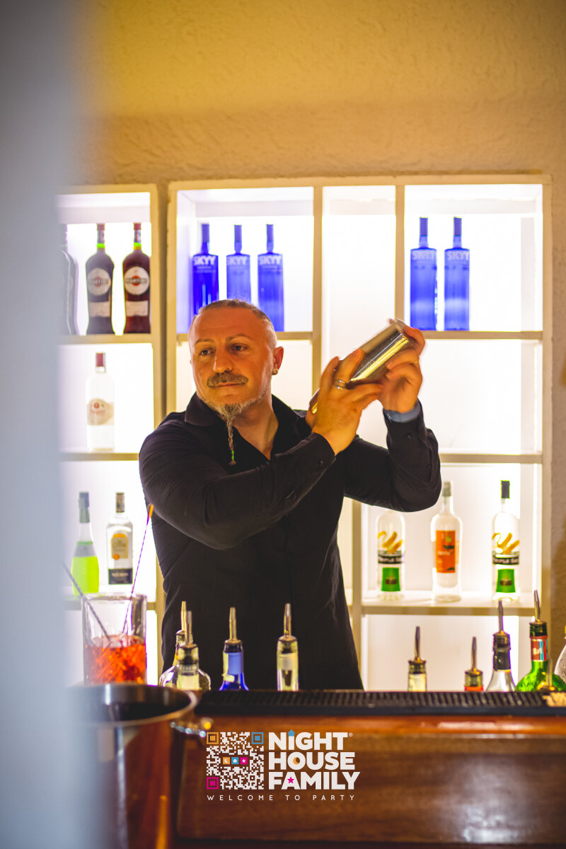 Kalura Night House Family 169