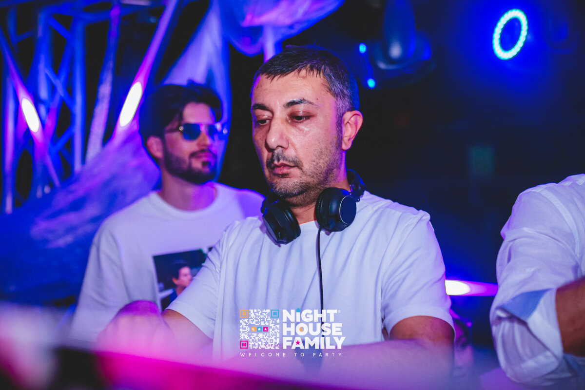 Kalura Night House Family 17