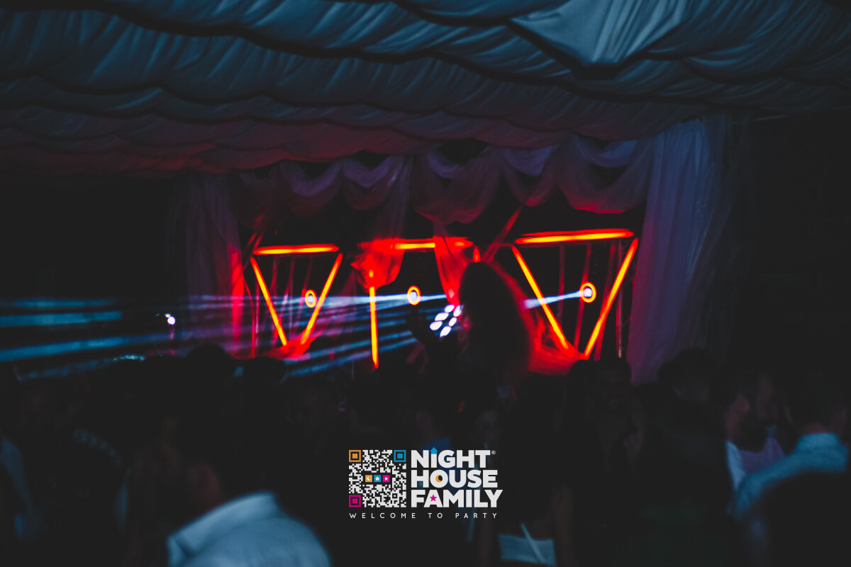 Kalura Night House Family 184