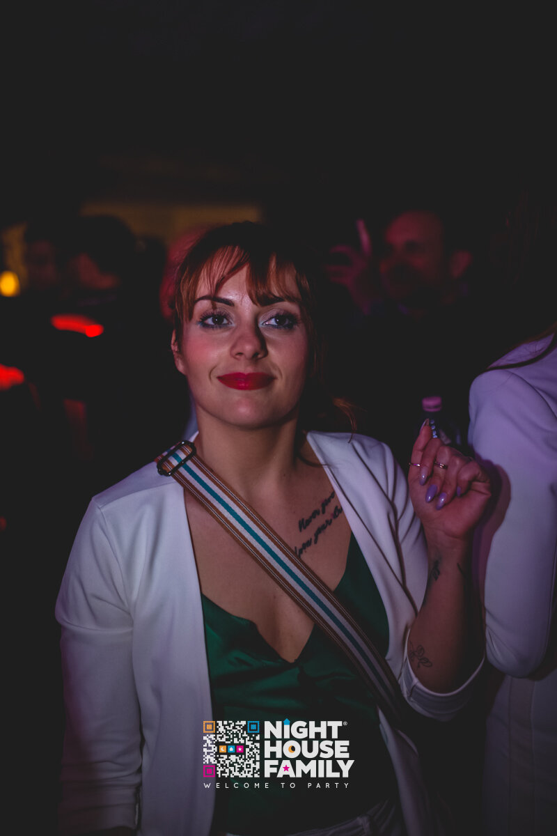 Kalura Night House Family 185