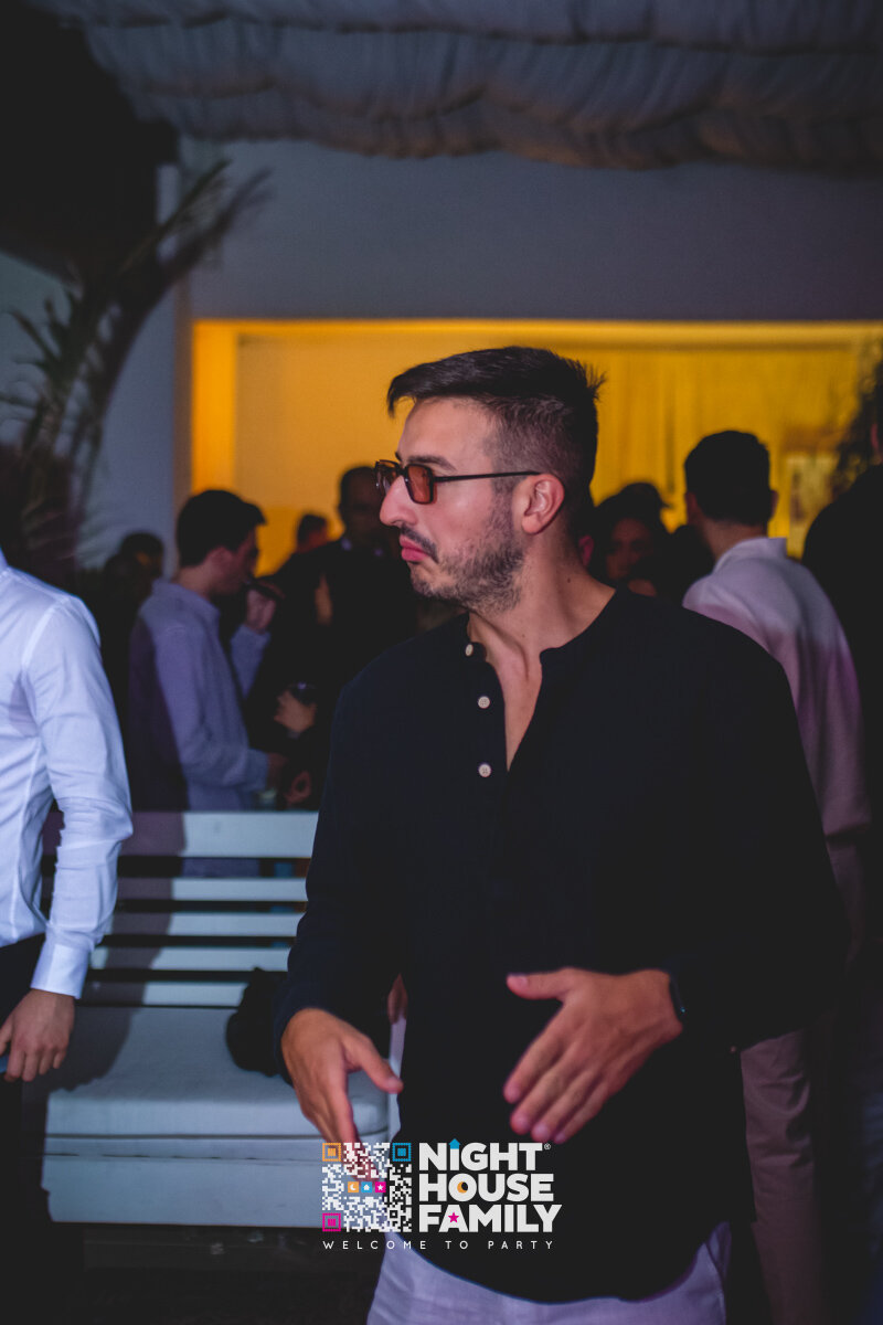 Kalura Night House Family 187