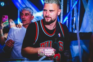 Kalura Night House Family 197